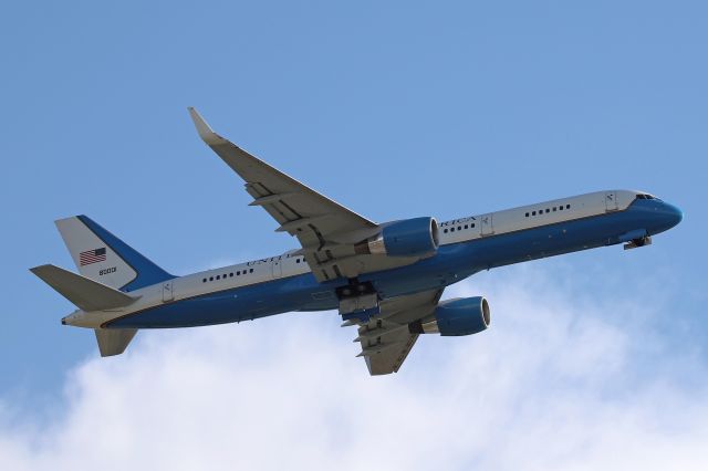 Boeing 757-200 (98-0001) - Air Force Two departing Toledo after a rally on 23 Oct 2020. Next stop, Pittsburgh.