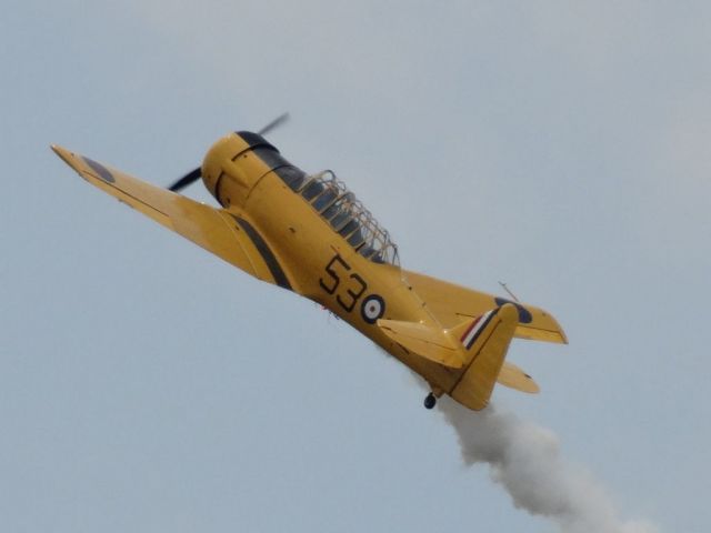 North American T-6 Texan (C-FMKA)