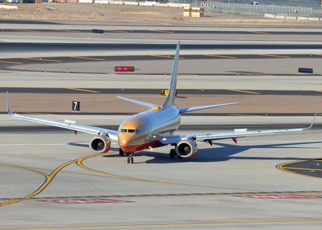 Boeing 737-700 (N792SW)