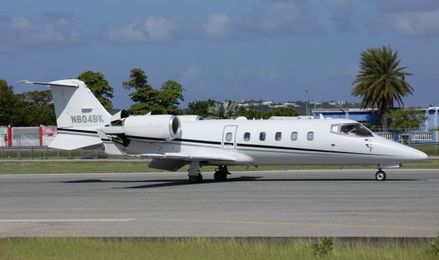Learjet 60 (N604BK)