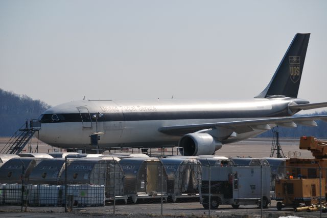 Airbus A300F4-600 (N124UP)