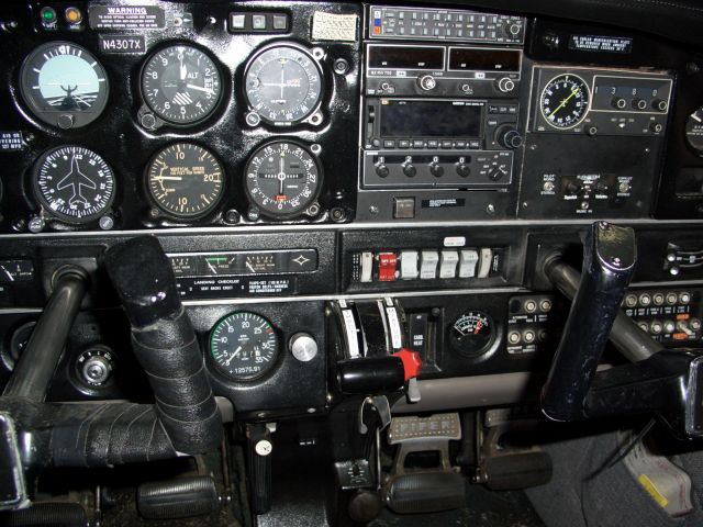 Piper Cherokee (N4307X)