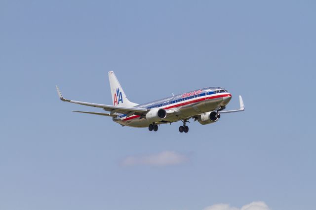 Boeing 737-800 (N918AN)