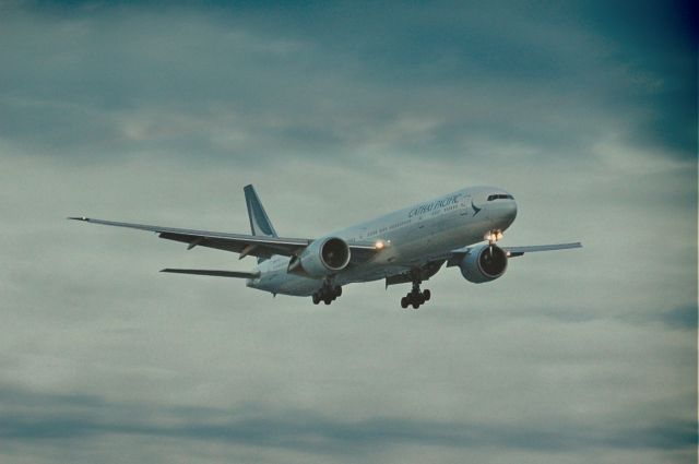 BOEING 777-300 (B-KPM) - Vancouver June 2016