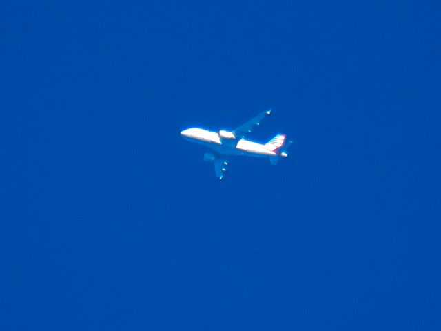 Airbus A319 (N754UW)