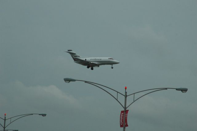 Hawker 800 (N883QS)
