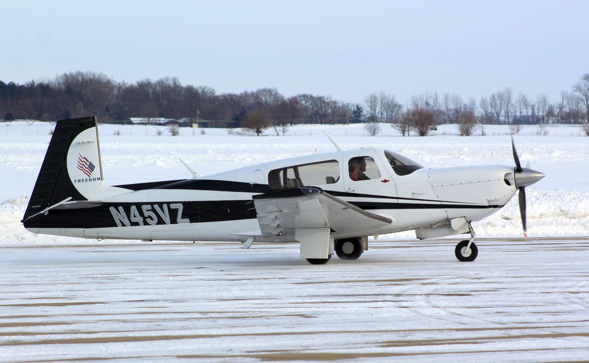 Mooney M-20 (N45VZ) - 17 February 2021br /This very sharp looking Mooney M20M made a brief stop thru.br /Gary C. Orlando Photo.