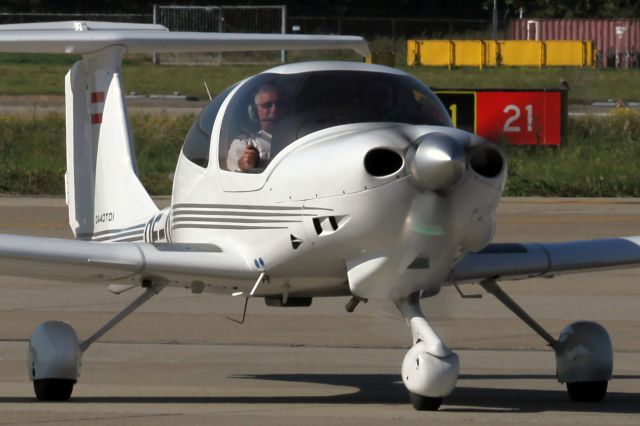 Diamond Star (OE-DXB)