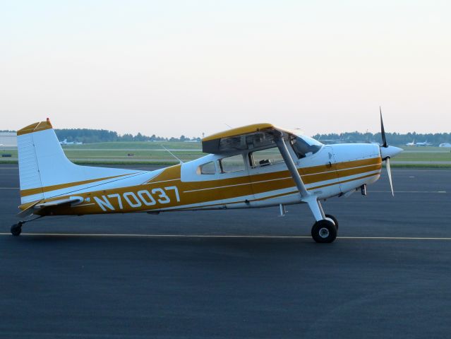 Cessna Skywagon (N70037) - A very good aircraft.