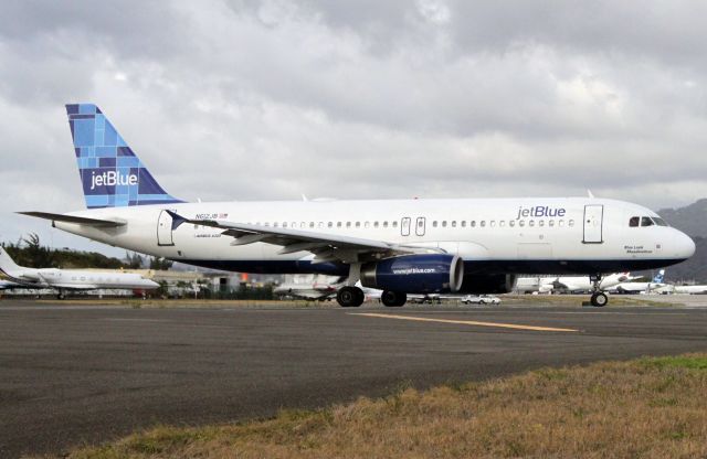 Airbus A320 (N612JB) - Taken 3-31-2013