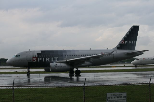 Airbus A319 (N525NK)