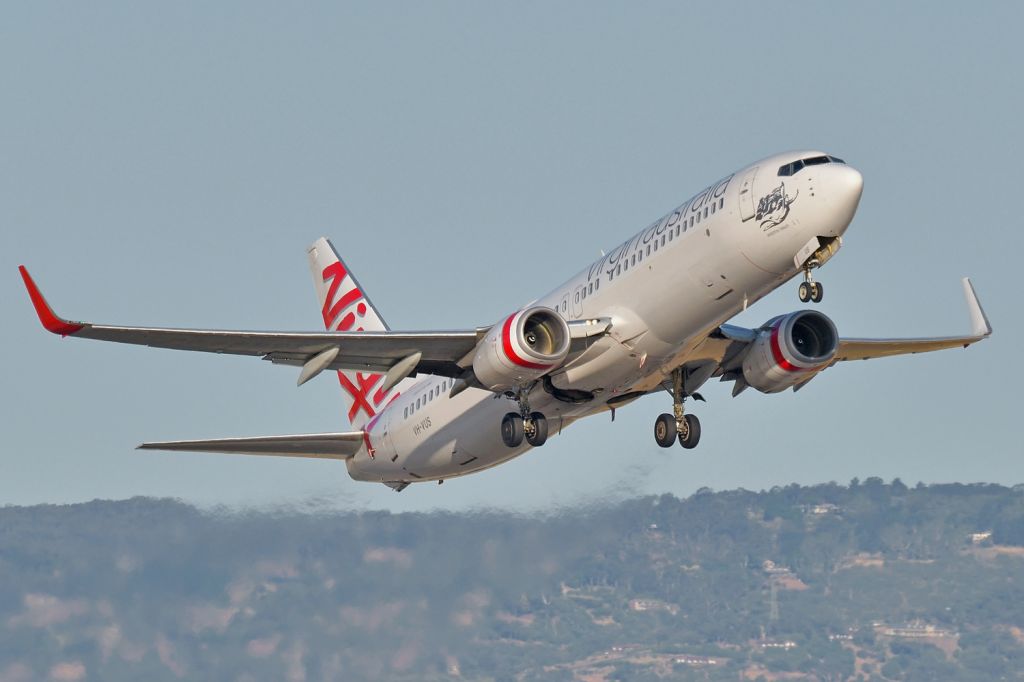 Boeing 737-800 (VH-VUS) - Departed runway 23, 13 Jan 2020