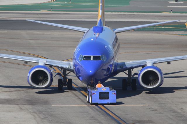 Boeing 737-700 (N908WN)