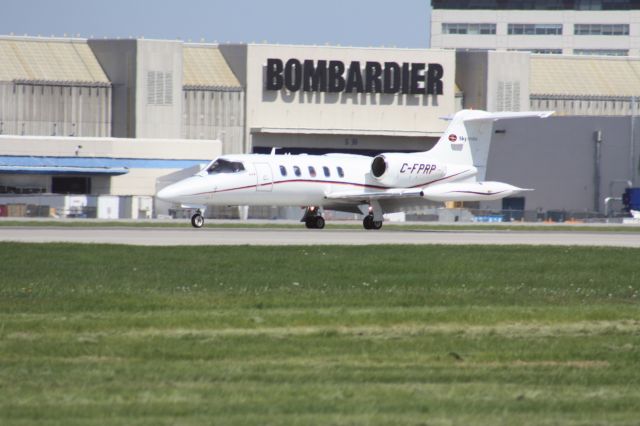 Learjet 35 (C-FPRP)