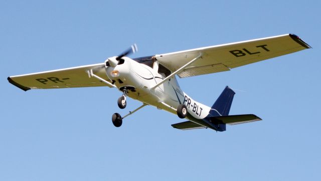 Cessna 152 (PR-BLT)