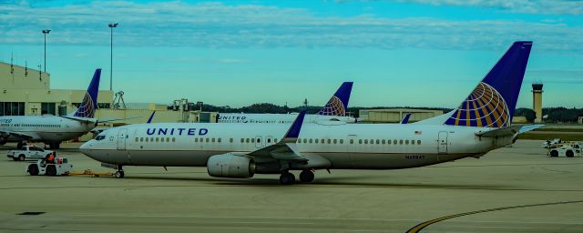 Boeing 737-900 (N69847) - N69847 United Airlines Boeing 737-924ER s/n 42187 - Southwest Florida International Airport (KRSW)br /Fort Myers, Floridabr /Photo: TDelCorobr /January 4, 2021