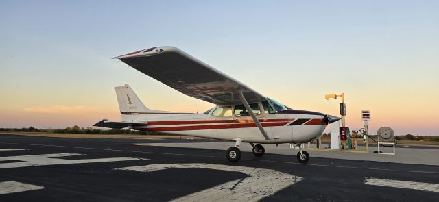 Cessna Skyhawk (N5217D)