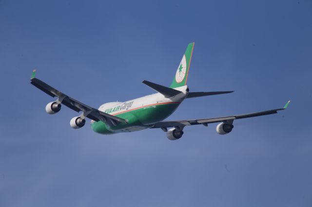 Boeing 747-400 (B-16481)