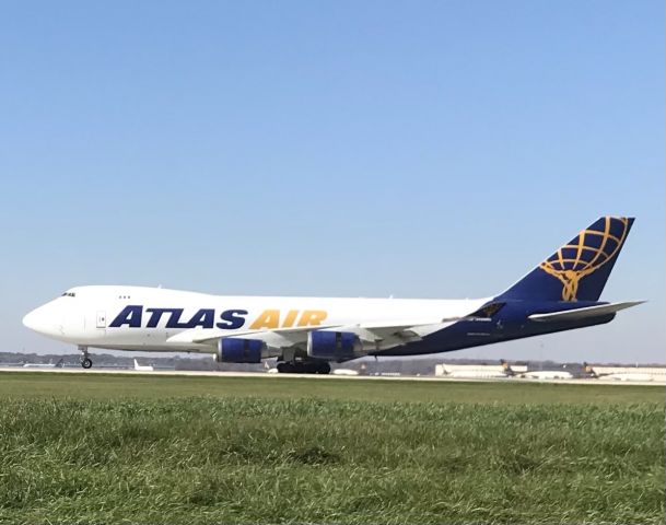 Boeing 747-400 (N486MC) - Runway 19 arrival! 10/29/22.