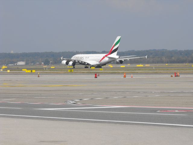 Airbus A380-800 (A6-EOZ)