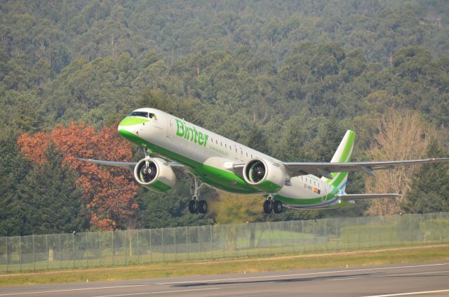 EMBRAER ERJ-190-400 (EC-NPU) - EC-NPU TakeOff From LEVX Destination GCXO. 13-11-2021