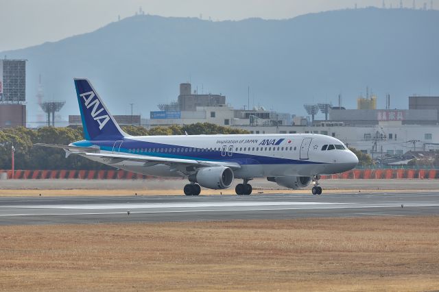 Airbus A320 (JA8997)