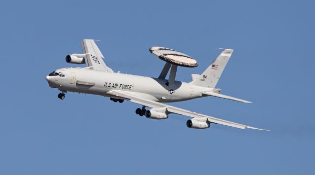 77-0352 — - Final flight into AMARG