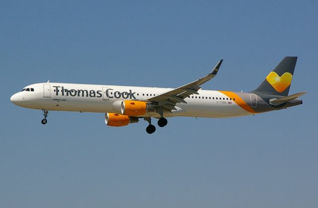 Airbus A321 (G-TCDH)