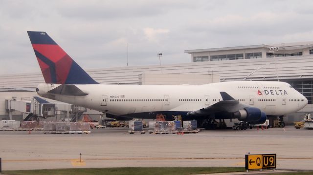 Boeing 747-400 (N665US) - ex-NWA