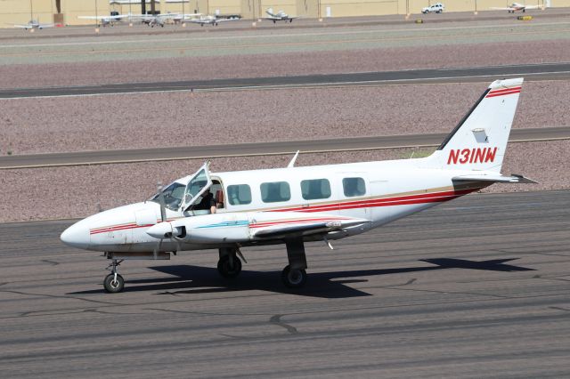 Piper Navajo (N31NW)