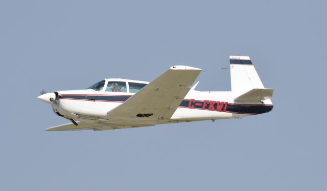 Mooney M-20 (C-FKWI) - Airventure 2019