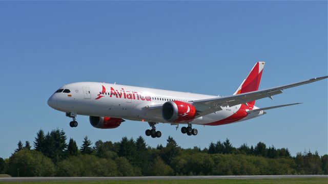 Boeing 787-8 (N780AV) - BOE665 on final to Rwy 34L to complete its maiden flight on 9/20/14. (LN:217 / cn 37502).