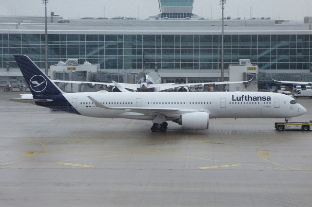 Airbus A350-900 (D-AIXR)
