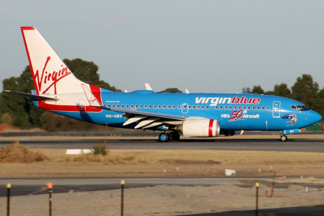 Boeing 737-700 (VH-VBY)