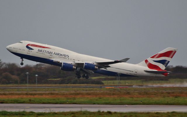 Boeing 747-400 (G-BNLN) - ba b747-4 g-bnln dep shannon after diverting in earlier on a medical emergency while enroute from jfk-lhr 15/12/14.