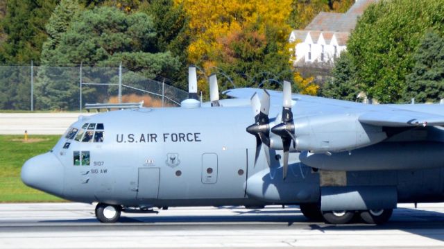 Lockheed C-130 Hercules (90-9107) - VADER07