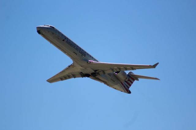 Canadair Regional Jet CRJ-700 (N518AE) - Plane Type: 2003 Bombardier INC CL-600-2C10br /Route: CLT-CVGbr /Airline: American Airlines br /Livery: br /Registration: N518AEbr /Owned By: American Airlines INCbr /Runway: 36C