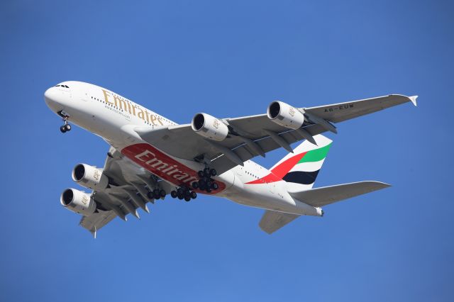 Airbus A380-800 (A6-EUW)