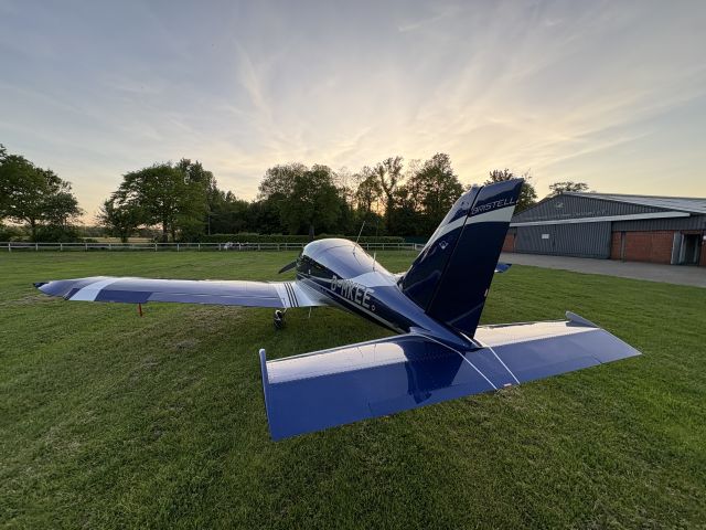 D-MKEE — - Airfield Kamen-Heeren
