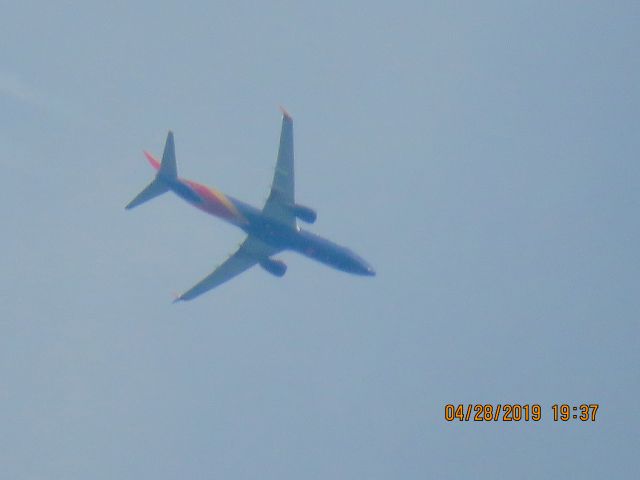 Boeing 737-800 (N8543Z)
