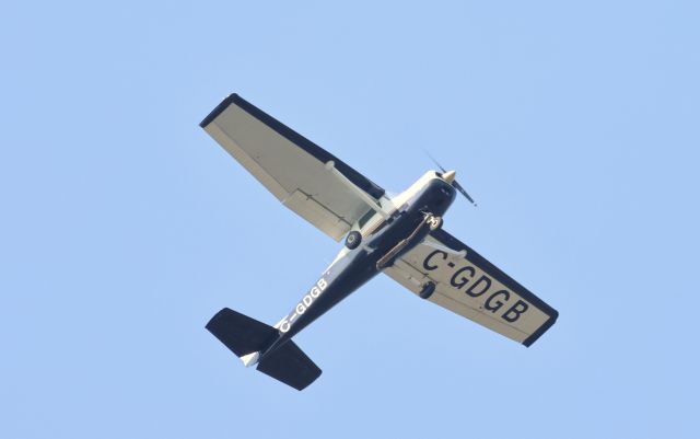 Cessna 152 (C-GDGB) - C-GDGB Cessna Commuter 152 Survolant la ville de Lavaltrie QC. le 21-09-2023 à 15:00