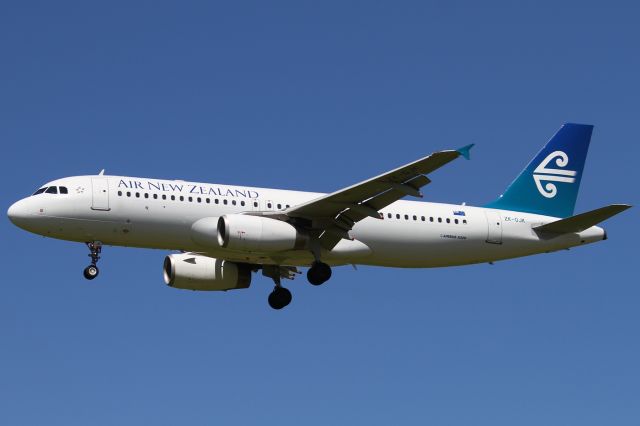 Airbus A320 (ZK-OJK)