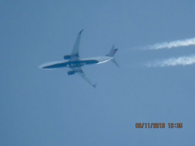 Boeing 737-900 (N859DN)