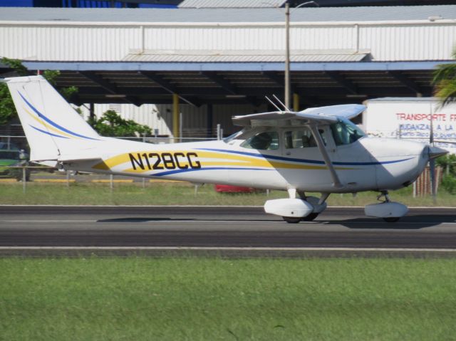 Cessna Skyhawk (N128CG)