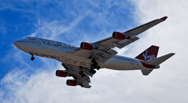 Boeing 747-400 (G-VBIG) - Virgin Atlantic Airways Boeing 747-4Q8 G-VBIG (cn 26255/1081) "Tinker Belle" - At last... first time with this one...  Las Vegas - McCarran International (LAS / KLAS) USA - Nevada, August 21, 2011 Photo: Tomás Del Coro