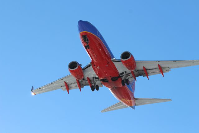 Boeing 737-700 (N484WN)