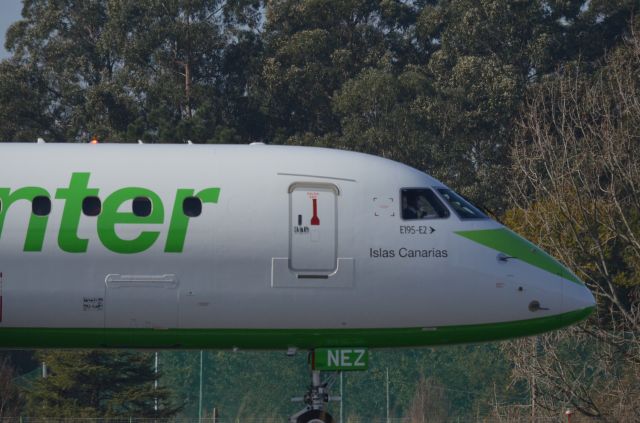 EMBRAER ERJ-190-400 (EC-NEZ) - EC-NEZ Front Detail Going To TakeOff From LEVX To GCLP. 21-11-2021