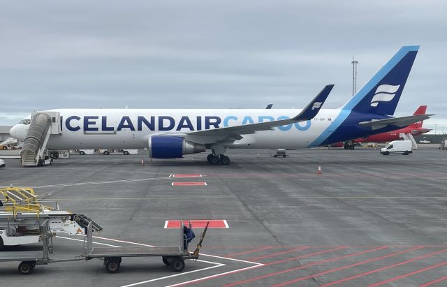 BOEING 767-300 (TF-ISP) - My first time seeing an Icelandair Cargo plane.