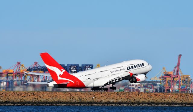 Airbus A380-800 (VH-OQF) - 11 / 03 / 2017