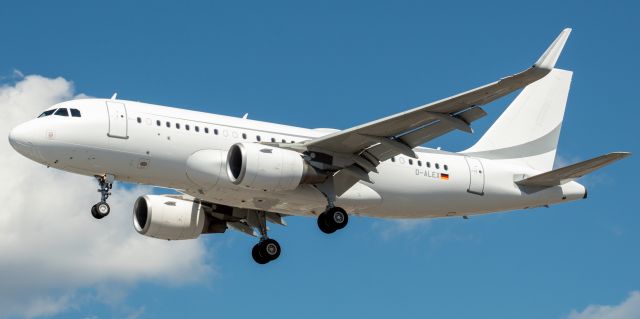 Airbus A319 (D-ALEX) - K5 Aviation Private Airbus 319-115ACJ arriving from Venice landing on Runway 29 at Newark on 9/6/21.